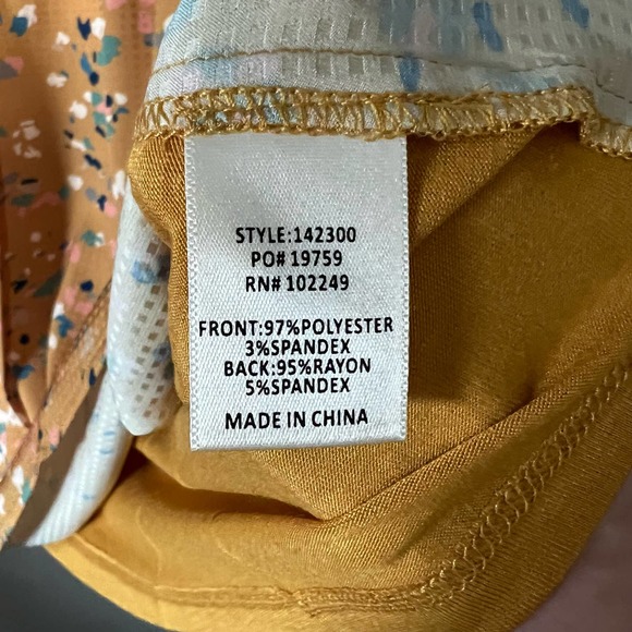 Abstract Dot Print Pleated Short Sleeve Contrast Womens Plus Size Golden Blouse - Picture 9 of 9